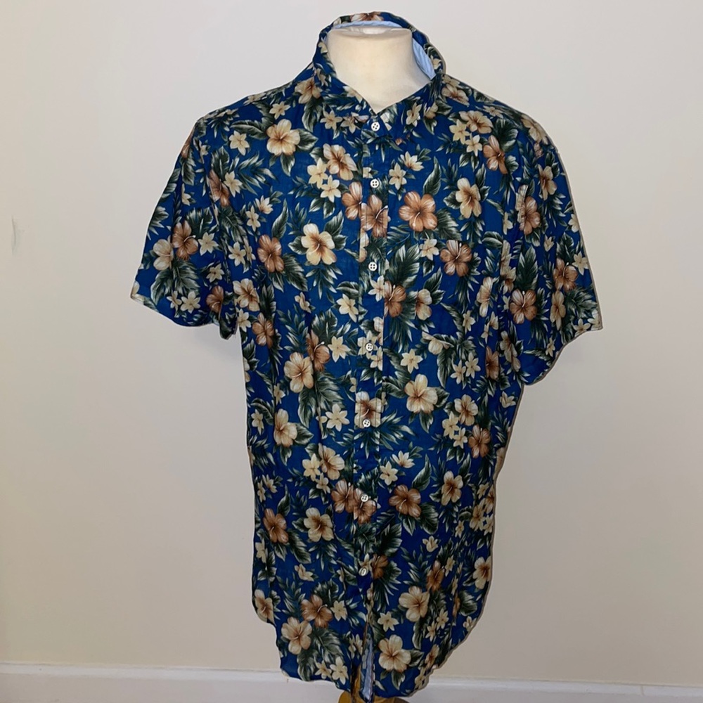 Men’s Short Sleeve Button Down